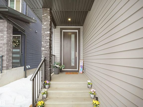 4th image of 2928 1st Ave SW