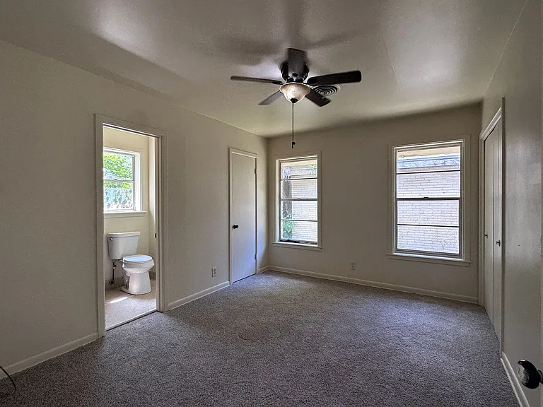825 Crestview Dr — Photo 2