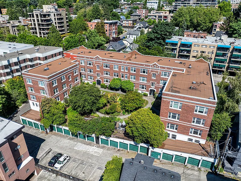 The Roy Vue Apartments — Photo 8