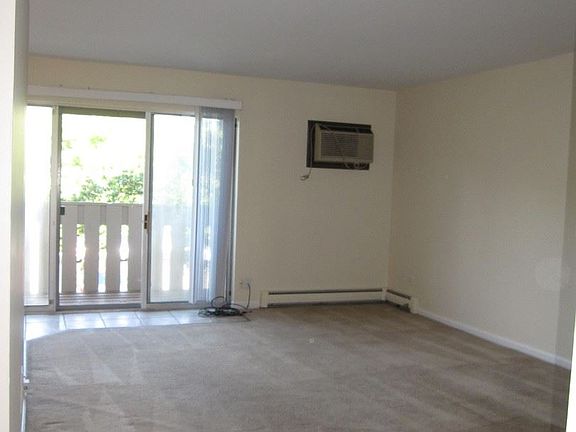 2nd image of 1077 Dickens Way APT F