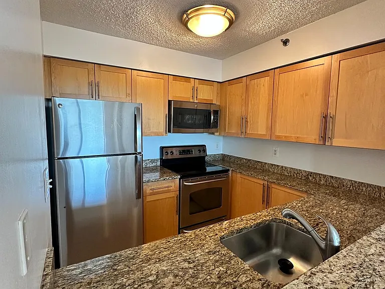 10101 Grosvenor Pl #507 — Photo 5
