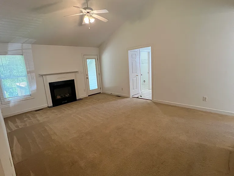 1820 Old Barn Rd — Photo 5
