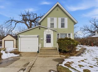1409 Parkway Ave, Cedar Falls, IA 50613