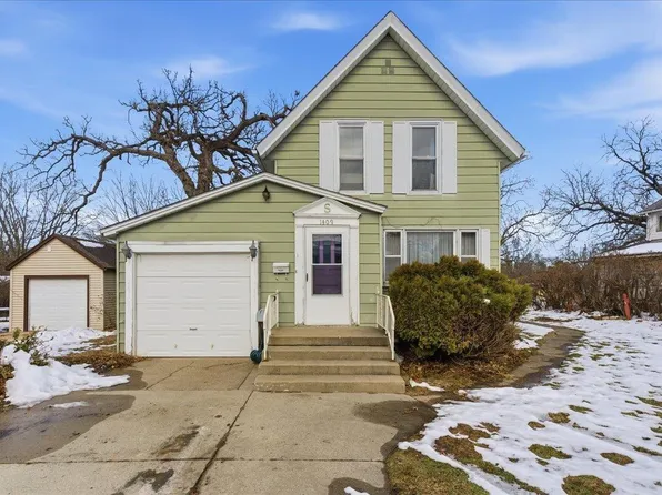 1409 Parkway Ave, Cedar Falls, IA 50613