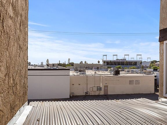 4th image of 3516 Dana St APT 3