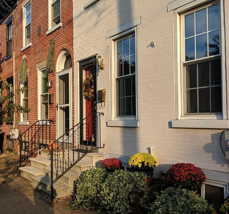 1st image of 1804 N Lincoln St
