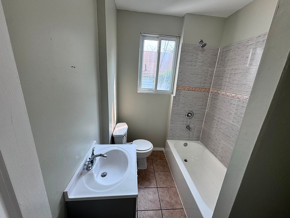 1st image of 27-29 N Munn Ave #2R