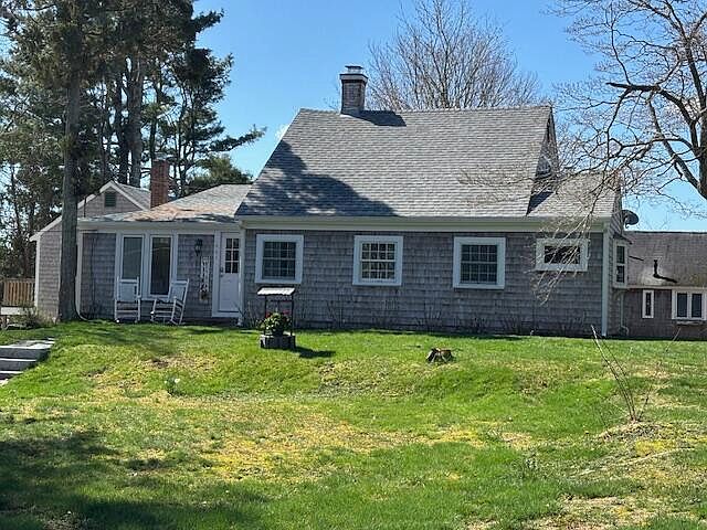 1st image of 981 River Road