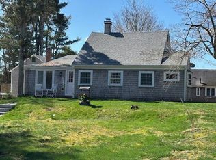 981 River Rd, Marstons Mills, MA 02648