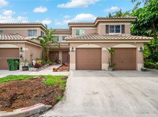 2412 NW 97th Way, Pembroke Pines, FL 33024