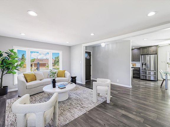 4th image of 2831 Gazelle Dr