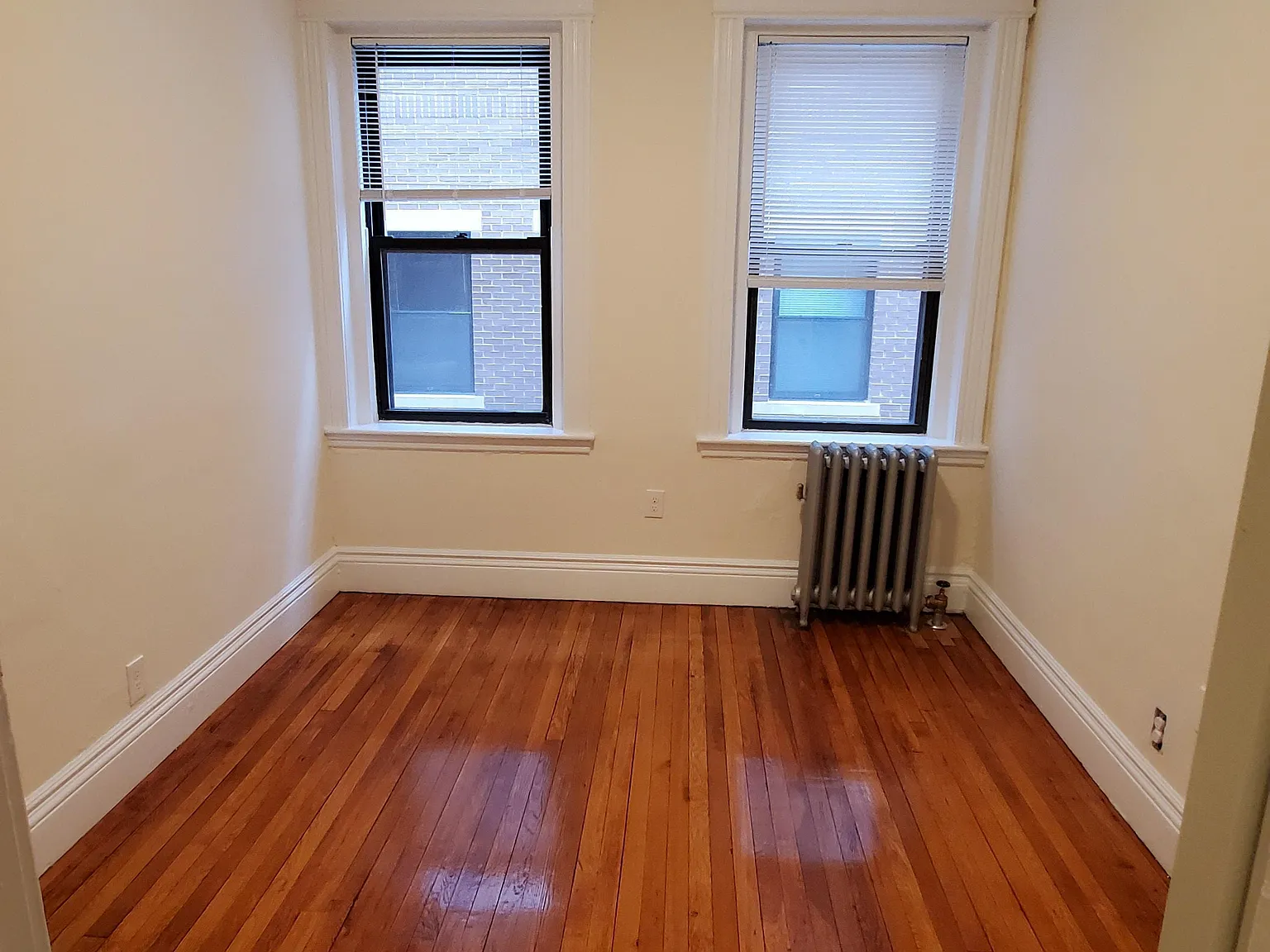 1 bed, 9999 sqft, $2,300 — Photo 3