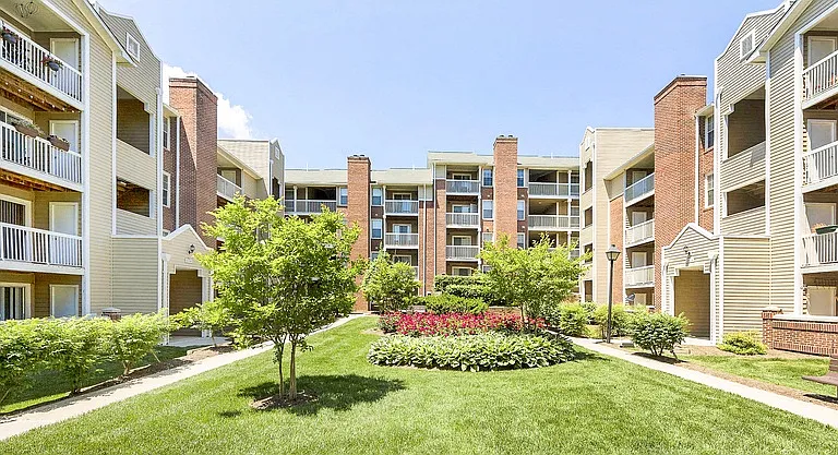 Sawyer Flats — Photo 3