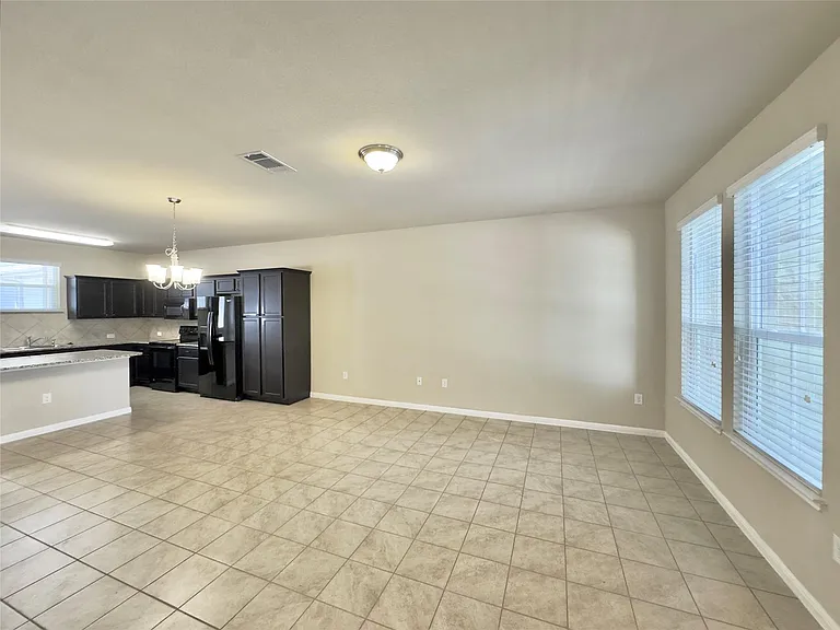 713 Katmai Cir — Photo 7