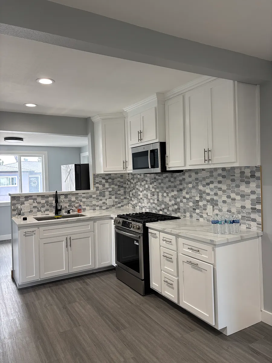Building Photo - 16436 Indiana Ave #16438