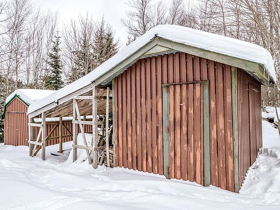 4th image of 180 Cove Rd