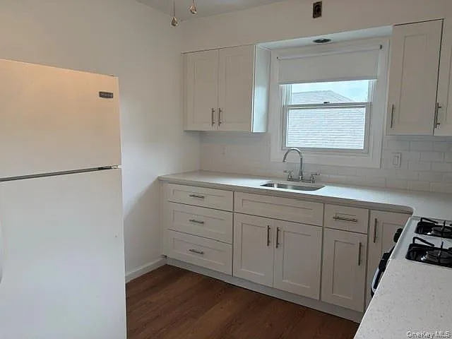 232 Catherine Ave — Photo 4