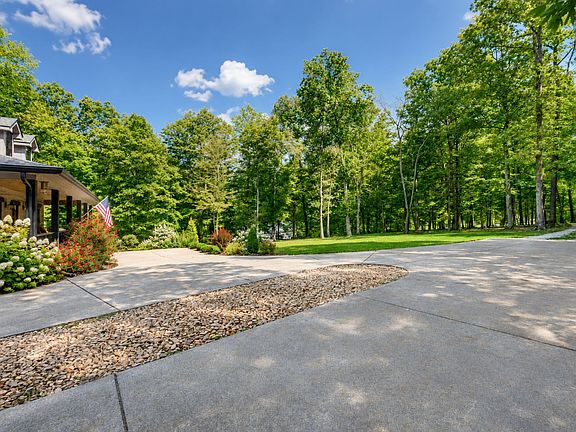 11th image of 1168 Johnny Hall Rd