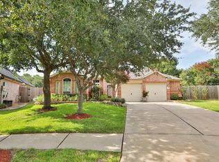 831 Crystal Bay Ln, League City, TX 77573