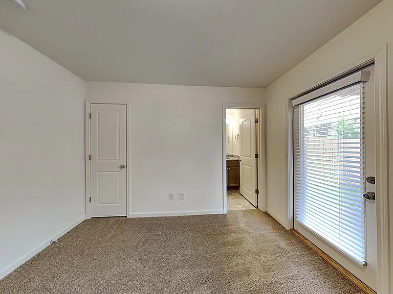975 Society Cir SW — Photo 9