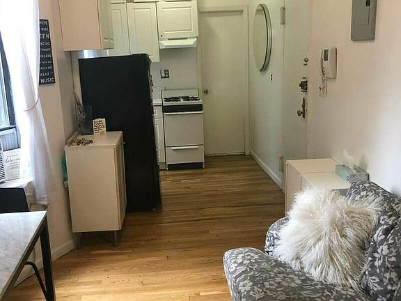 4th image of 58 E 1st St #4CC