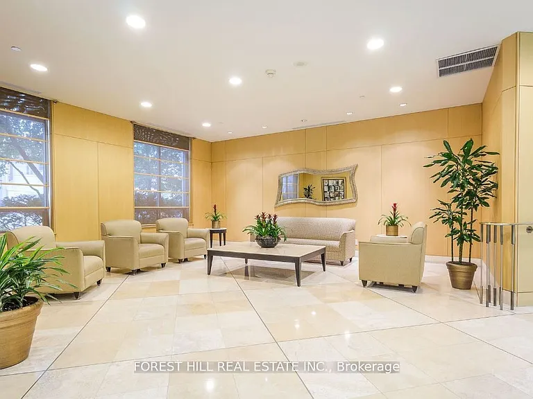 123 Eglinton Ave E #1014 — Photo 2