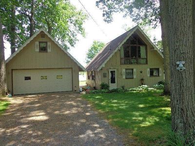 561 Norvell Beach Dr, Brooklyn, MI, 49230