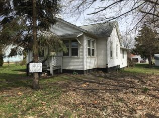 209 S Walnut St, Onarga, IL 60955