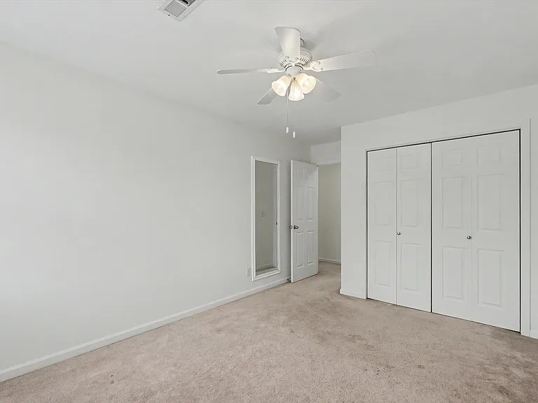 2401 Peppertree Pl — Photo 21