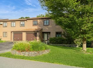 25 Walnut Ct, Fishkill, NY 12524