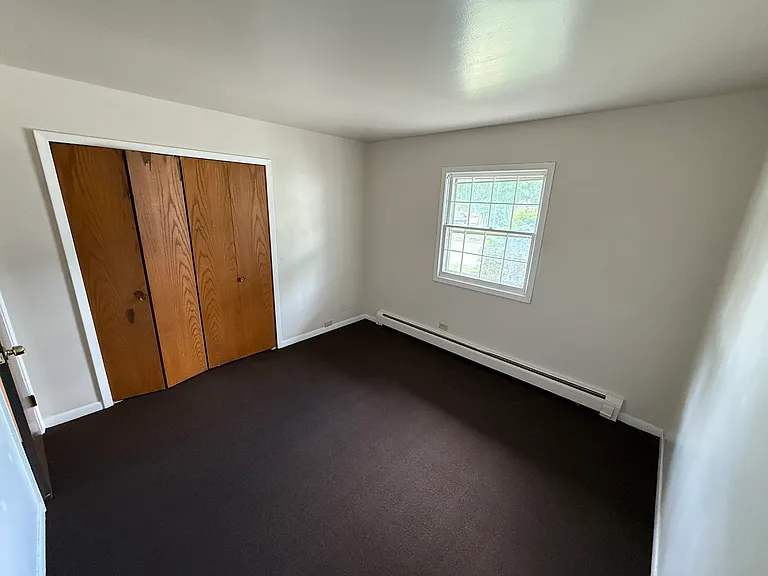 1585 Maple Ln — Photo 7
