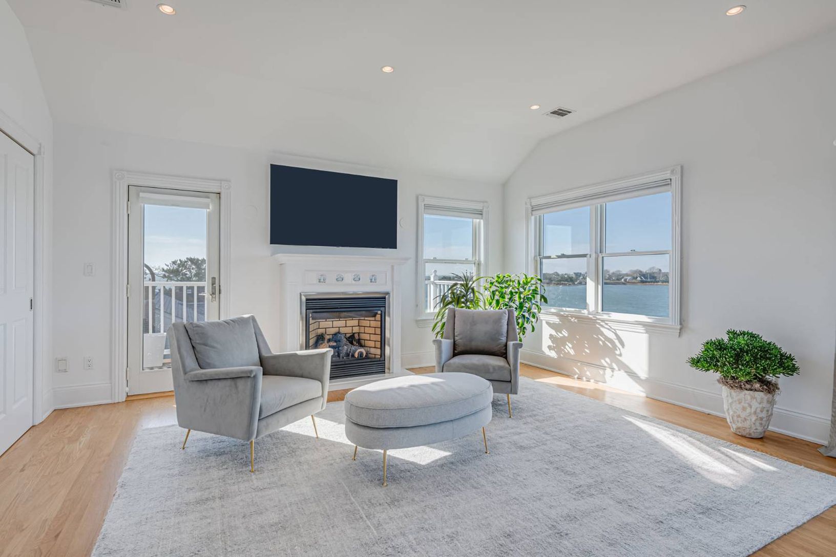 Fireplace and two balconies