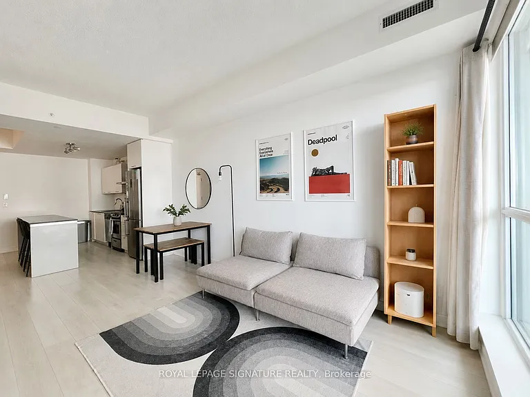 51 E Liberty St #509 — Photo 7