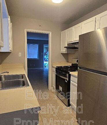 4th image of 1801 Darbrook Dr
