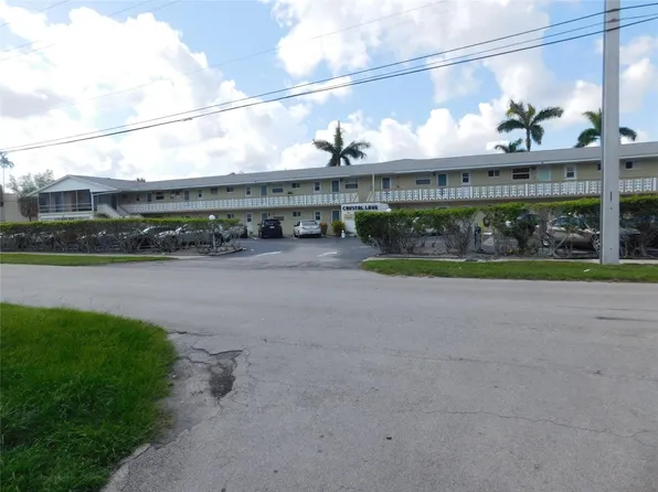 960 Crystal Lake Drive #201, Deerfield Beach, FL 33064