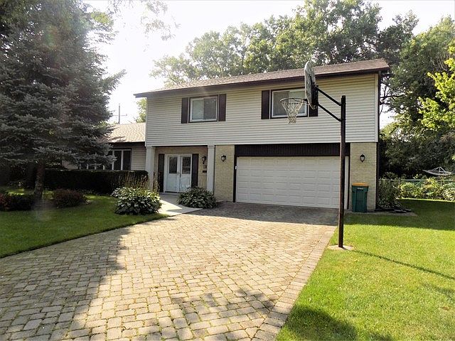 1st image of 10 Carlisle Ave