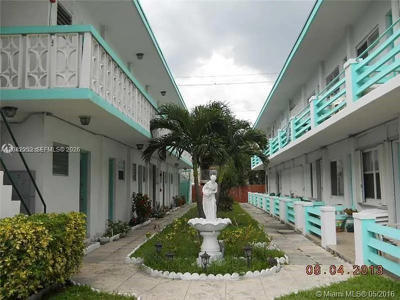 Broadwater Beach Arms Ii — Photo 2