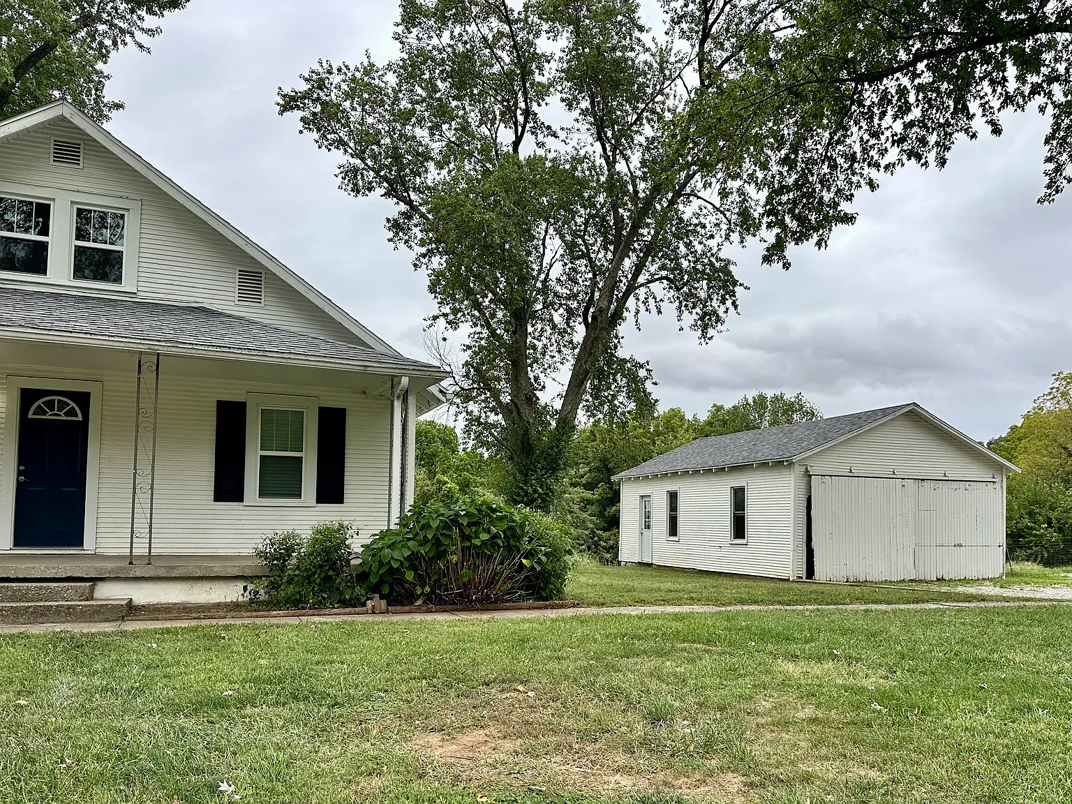 1147 S 250 W — Photo 2