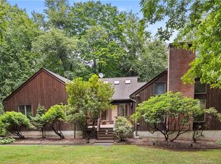 21 Orchard Ln, Middlefield, CT 06455