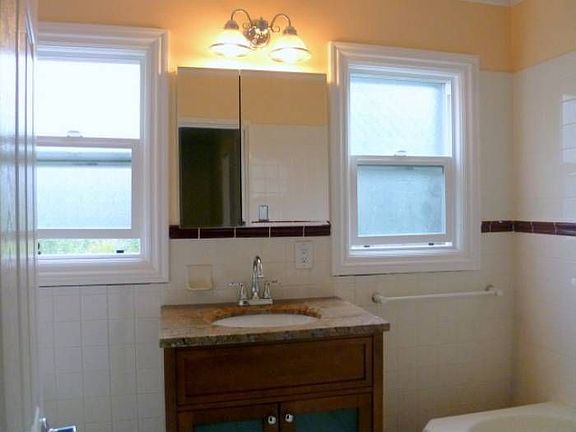 Granite Vanity Bath 1