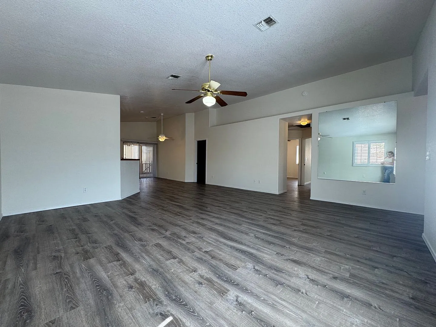 Charming 3-Bedroom Home in El Camino Village — Photo 4