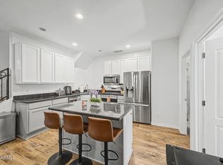 3422 E AVALON Drive, Phoenix, AZ 85018