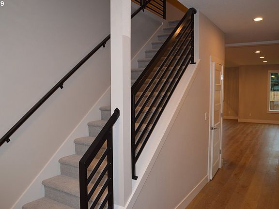 3rd image of 12217 NE 109th St