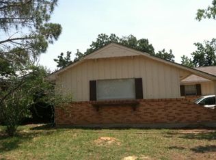 8 SW 45th St, Lawton, OK 73505