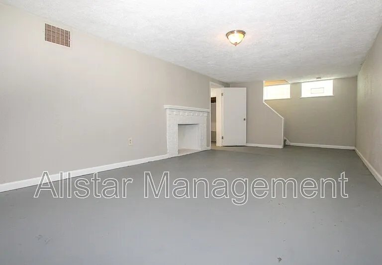 3690 Washington Blvd — Photo 42