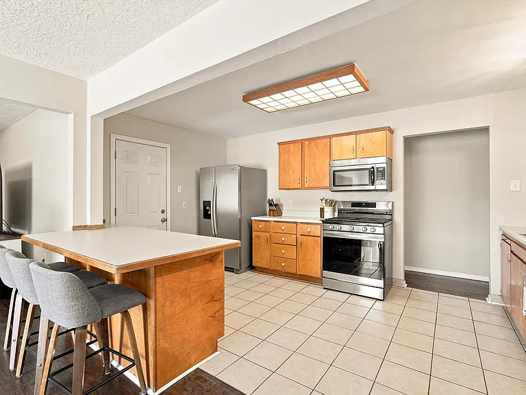 3707 Comanche Rd NE — Photo 10