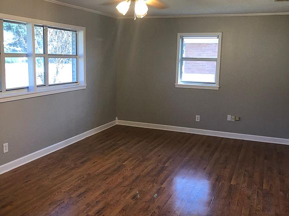 3rd image of 203 Eula Dr