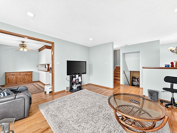 5th image of 7312 Delwood Rd NW