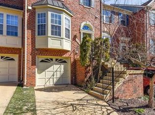 1449 Park Garden Ln, Reston, VA 20194