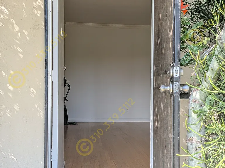 2400 Grandview Ave — Photo 5